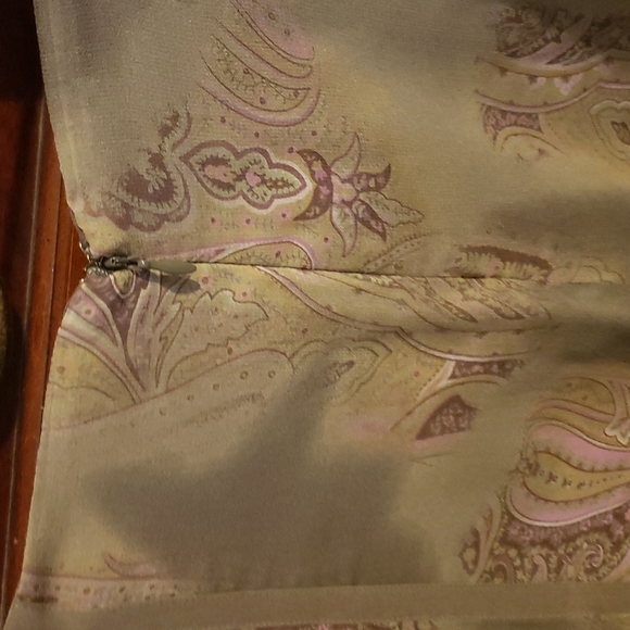 Green and pink flowing skirt - Picture 4 of 4